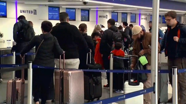 airports-travel.jpg 