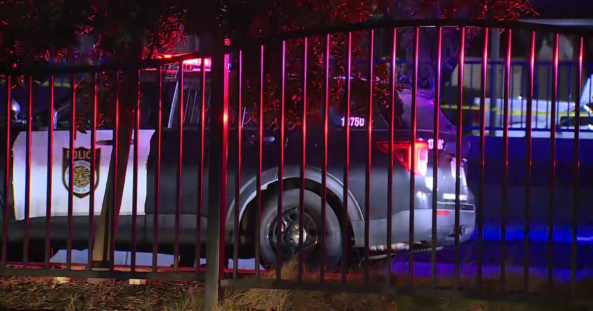 Shooting on Meadowview Road in Sacramento leaves 1 dead, police say