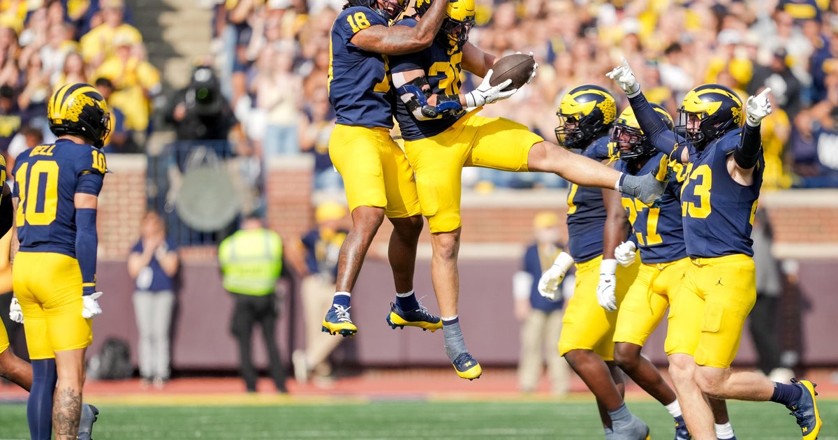 Michigan capitalizes on 3 Washington turnovers, wins 24-7