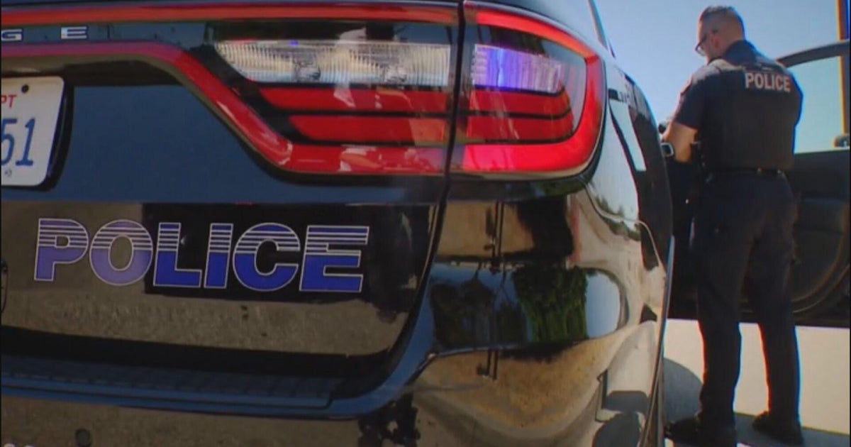 В цяла Южна Калифорния стотици служители са написали милиони глоби