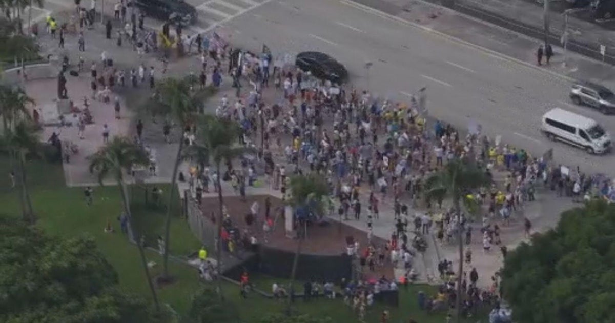 “No Kings” protests planned across South Florida, with dozens gathering in Miami-Dade and Broward Counties