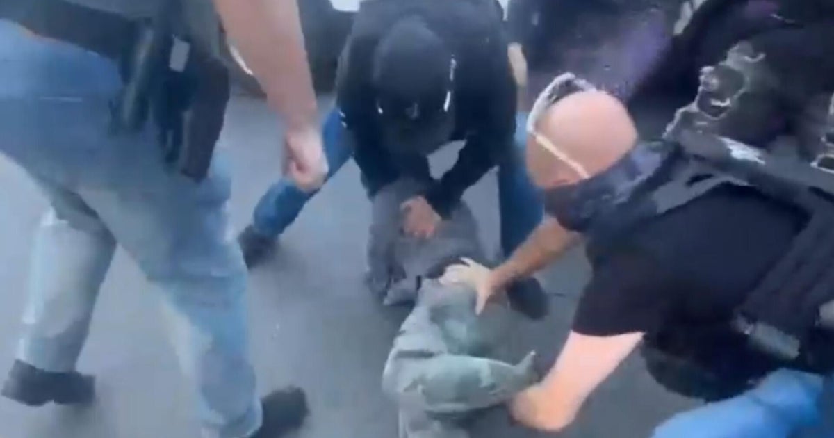 ICE agents target Canal Street vendors during tense raid