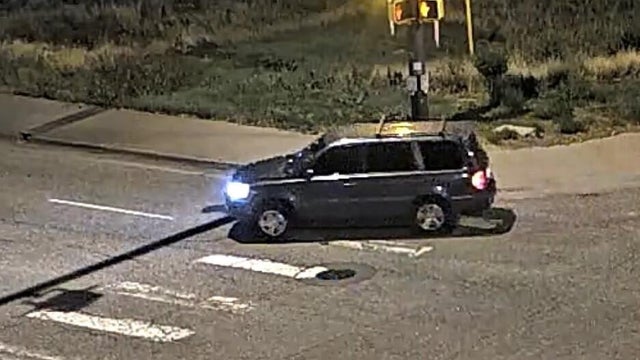 traffic-footage-suspect-vehicle-following-victim.jpg 