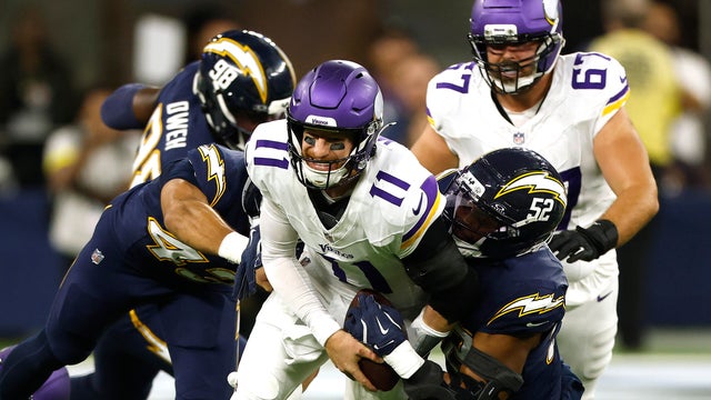 Minnesota Vikings v Los Angeles Chargers