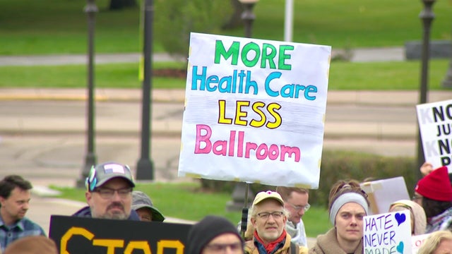 630p-pkg-no-trumps-troop-rally-wcco91p3-00-00-3000.jpg
