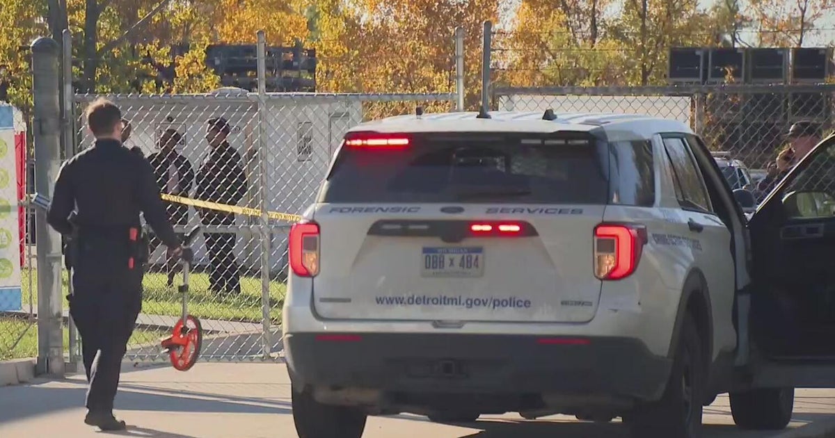 Police shoot woman who escaped Detroit officers twice in SUV, chief ...