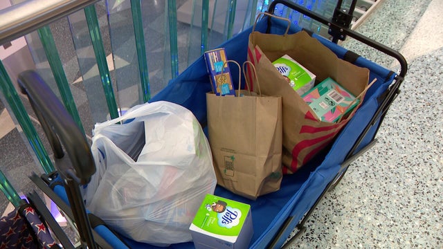 10p-pkg-airport-food-shelf-wcco91xt-00-00-3010.jpg