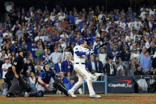 World Series - Toronto Blue Jays v Los Angeles Dodgers - Game Three