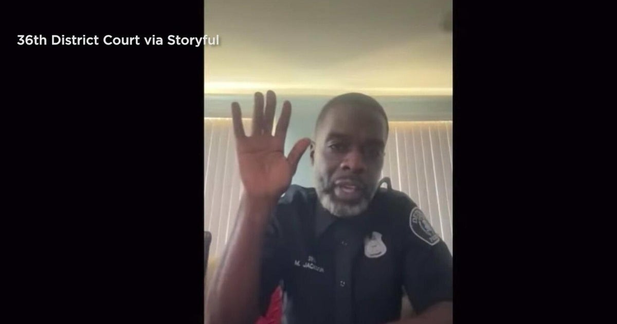 Detroit Officer Pantsless in Zoom Court Hearing