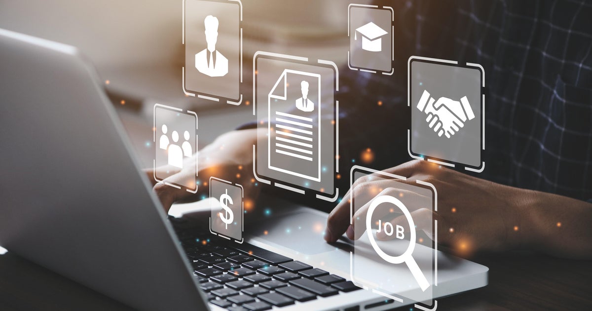 Following recent layoffs, expert shares tips for new job seekers