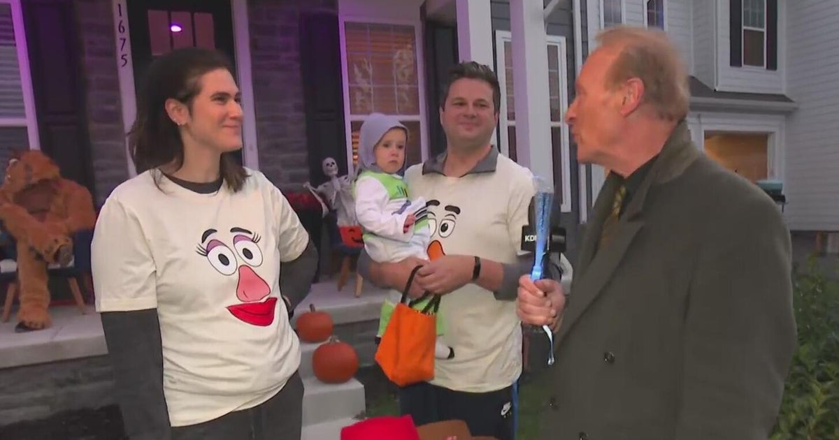 Halloween Crowds; Households Provide Food Aid