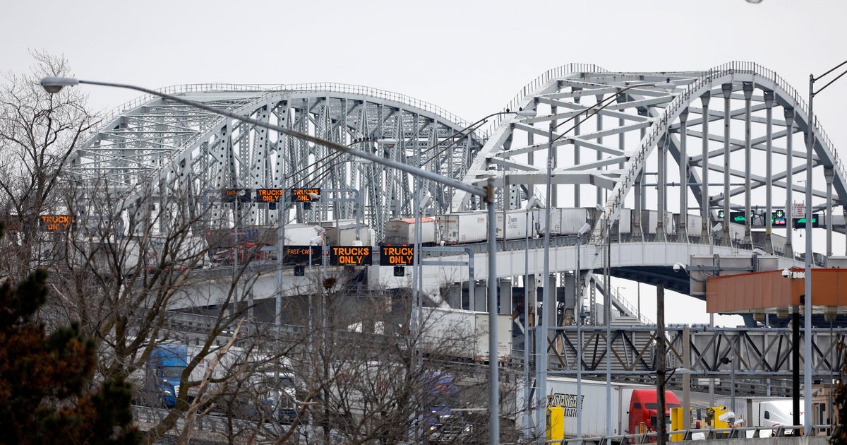 Blue Water Bridge toll to increase to $5 for motorists traveling to Canada – CBS News