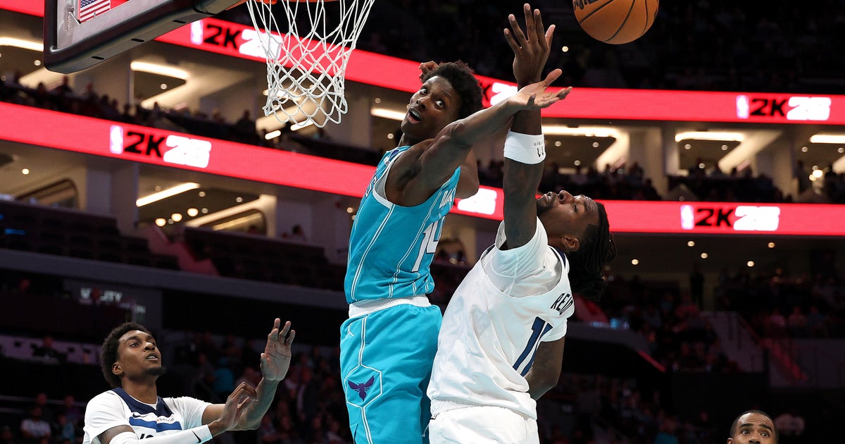 Randle scores 30 as Timberwolves beat Hornets 122-105