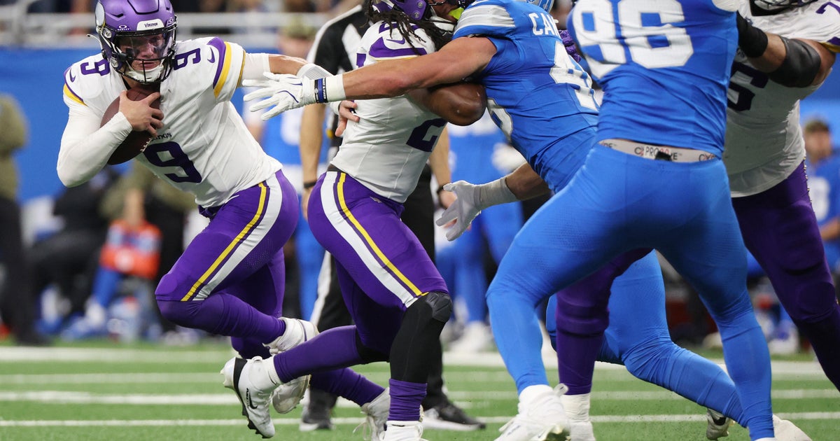 Vikings Edge Lions 27-24 as McCarthy Returns with Three TDs
