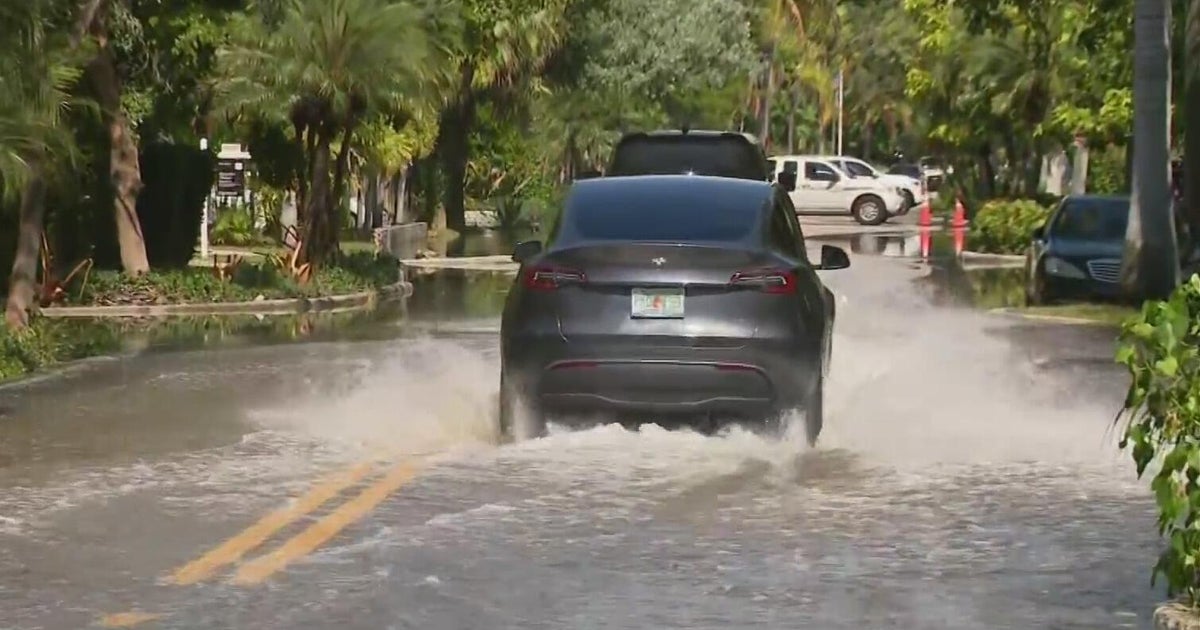 Highest king tides expected in South Florida due to the full moon’s orbit; rain chances increase