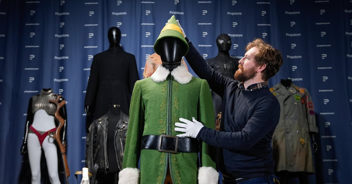 Will Ferrell’s “Elf” Suit Hit the Auction Block, and Hollywood’s Christmas Magic Fails