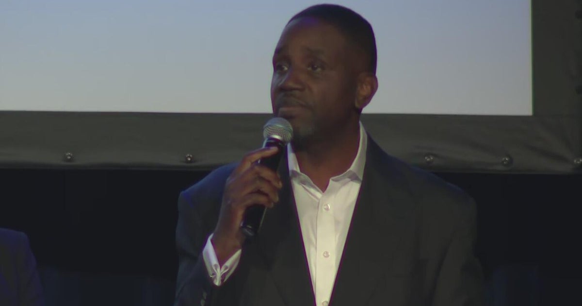 Solomon Kinloch delivers remarks after 2025 Detroit mayoral election ...