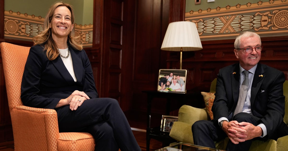 Democrats Colin Allred, James Talarico tout endorsements as Jasmine  Crockett eyes Texas Senate race - CBS Texas