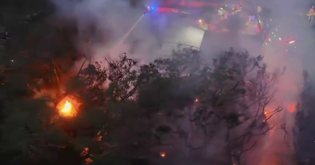 2-alarm fire burns home in Southwest Miami-Dade, officials say