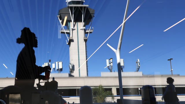 LAX, Air controllers, government shutdown, FAA 