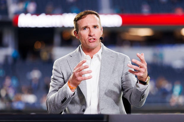 Miami Dolphins v Los Angeles Rams