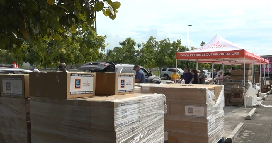 Unpaid federal workers in South Florida turn to food banks as shutdown drags on