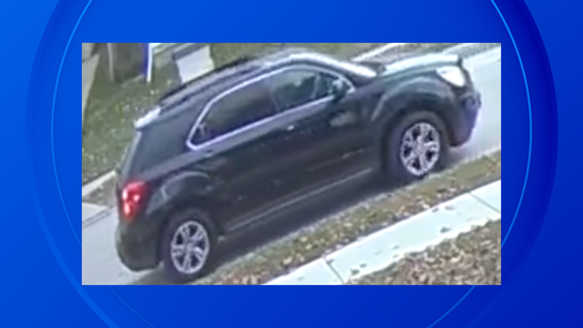 Warren police search for vehicle involved in hit-and-run that injured 2 teens 