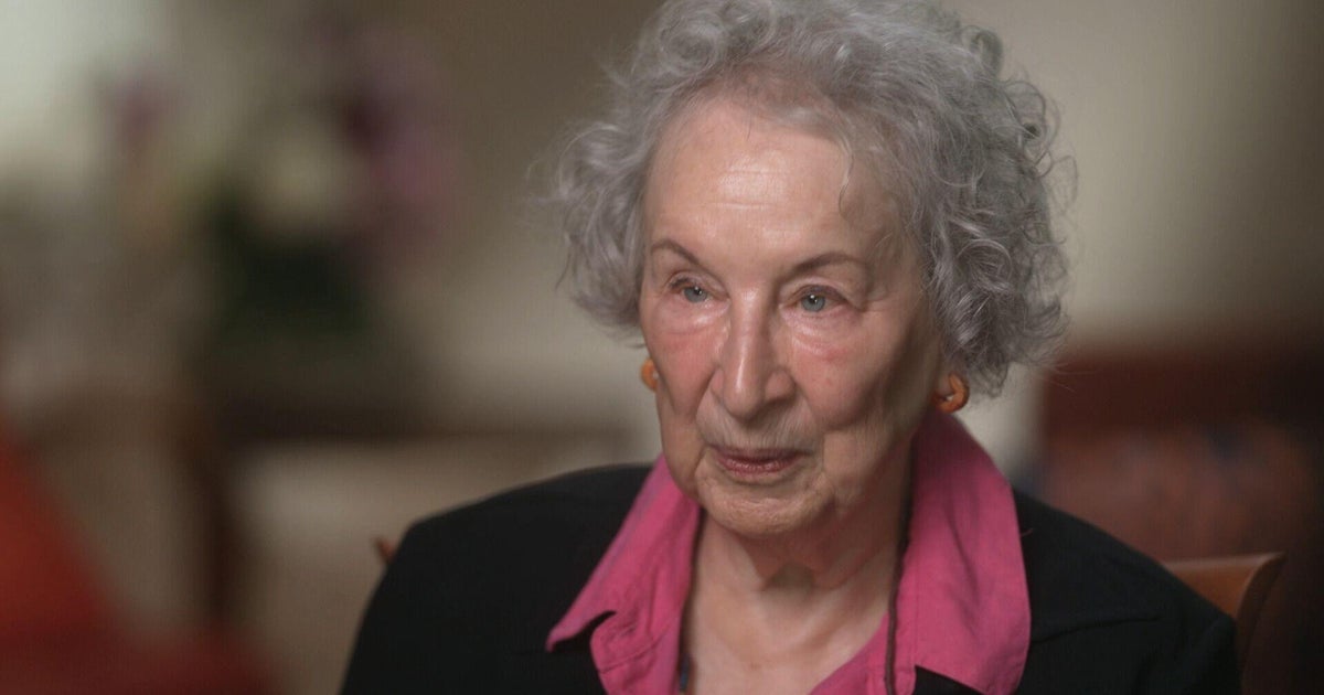 Margaret Atwood gets personal with "Inner Advice Columnist" in new memoir
