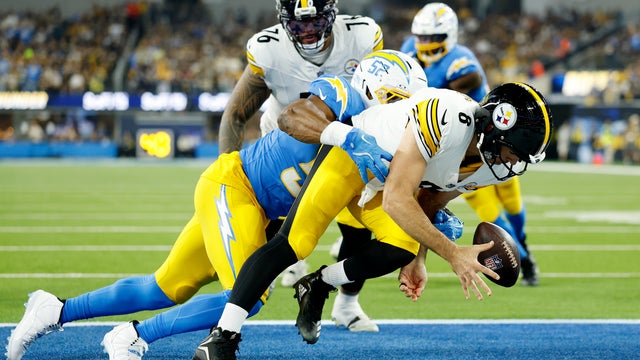 Pittsburgh Steelers v Los Angeles Chargers 