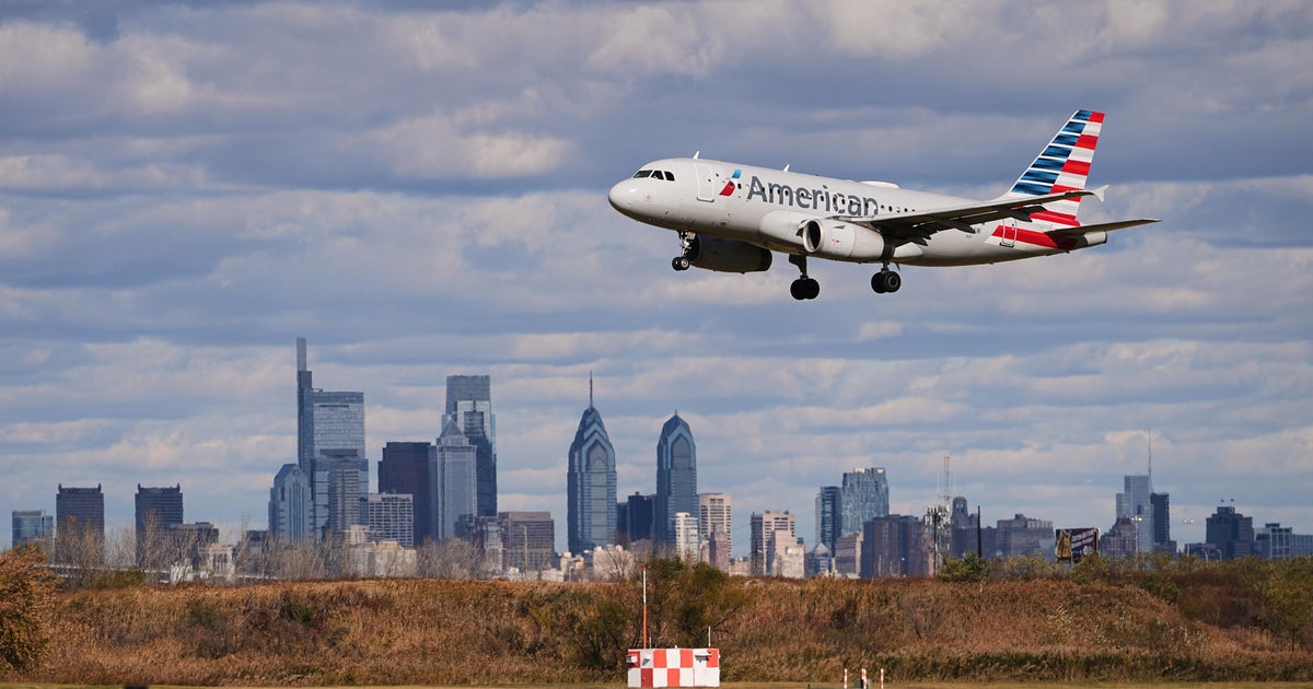 Travelers face more disruptions at PHL as shutdown continues