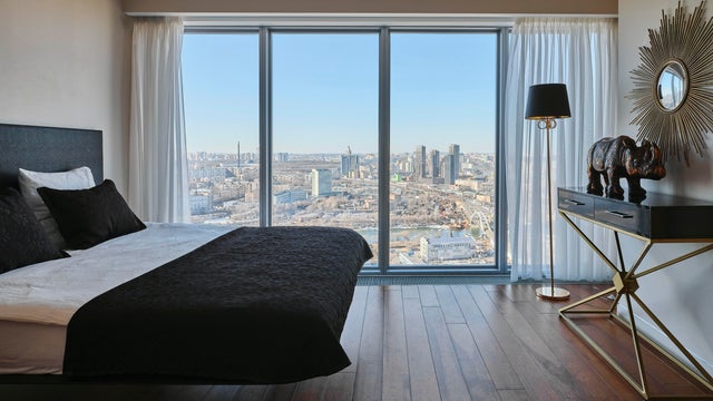 Studio apartment with the city view 