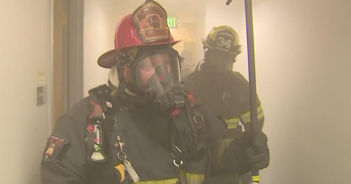 California firefighters participate in high-rise fire training in ...
