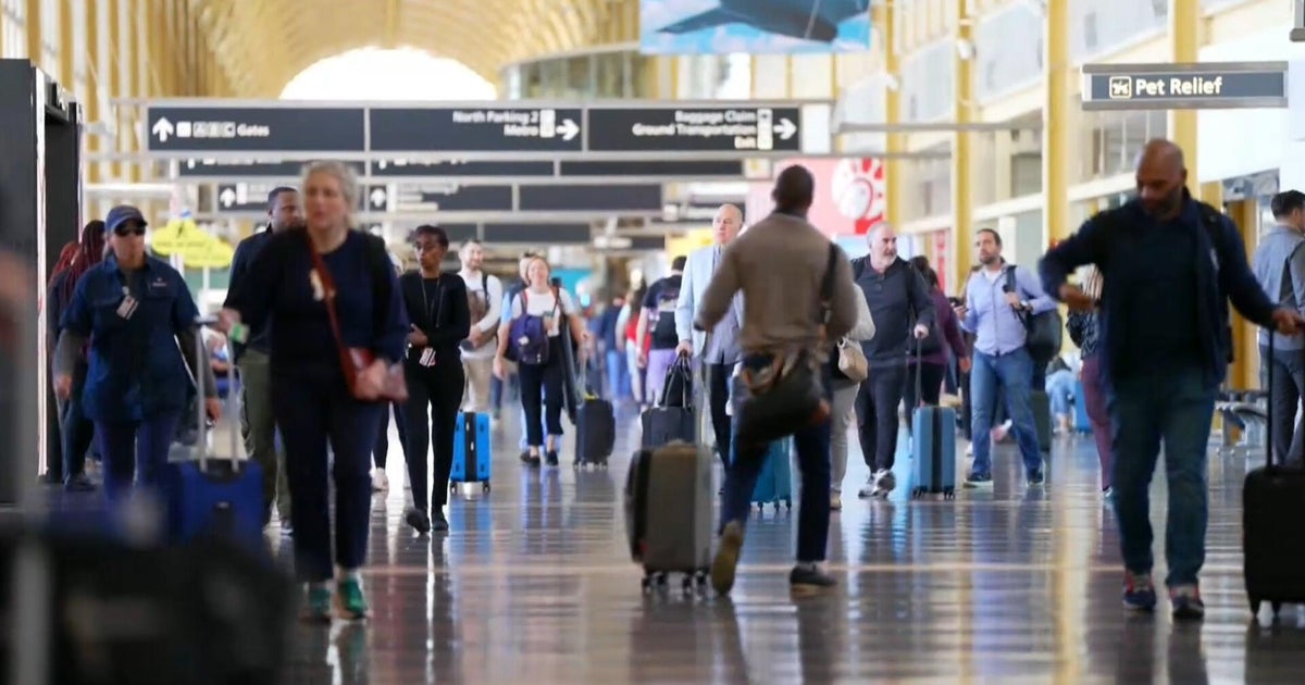 Flight disruptions could persist after government shutdown ends