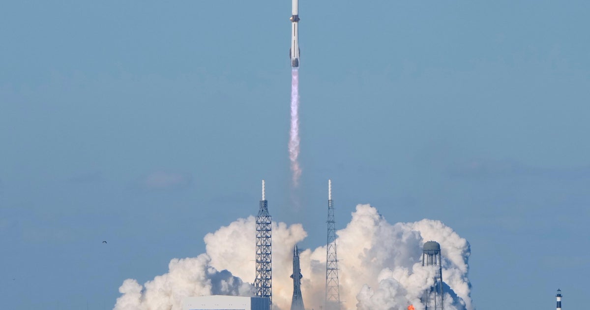 Blue Origin изстреля втората си тежкотоварна ракета New Glenn в