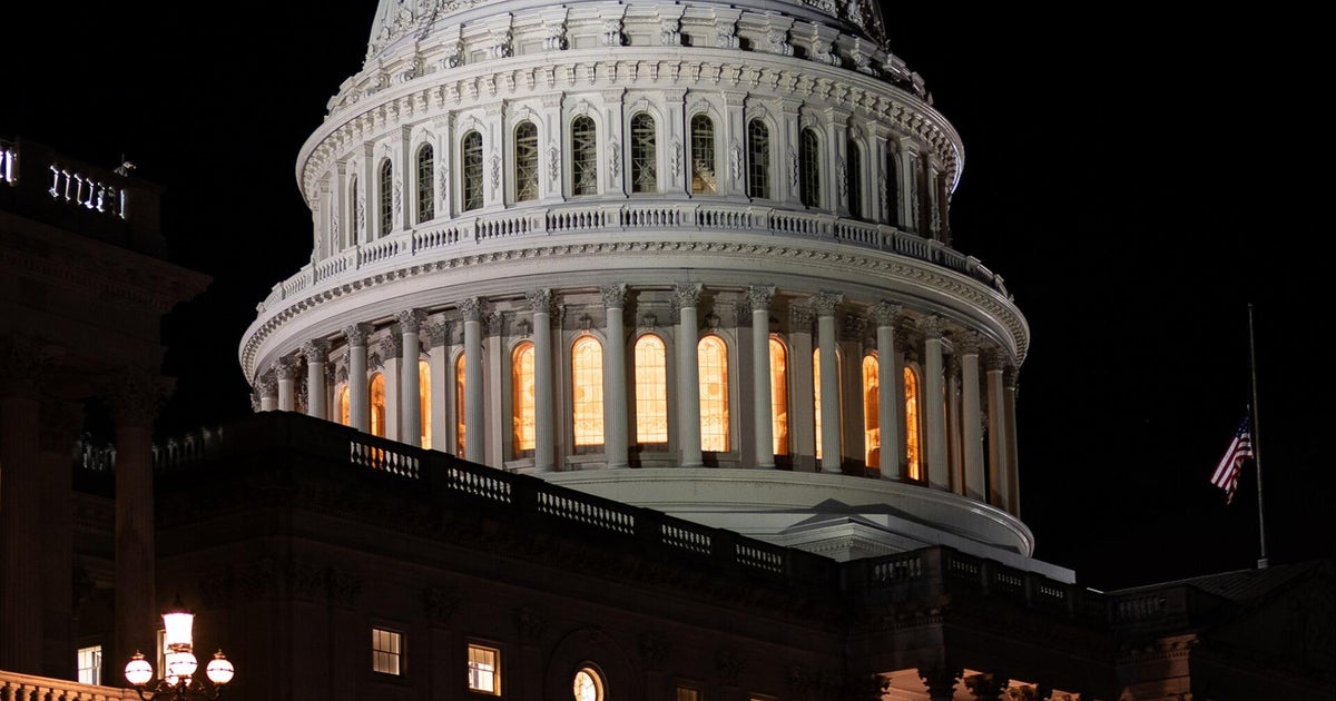 House passes bill to fund government and end shutdown