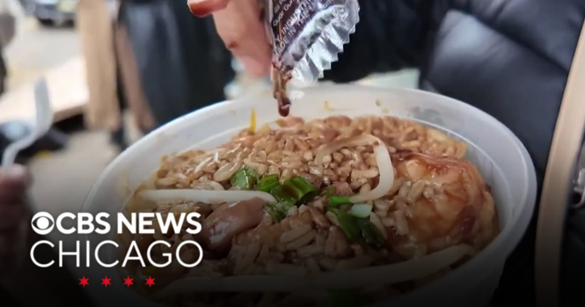 Chef in New York sells popular fried rice from trunk of his car - CBS ...
