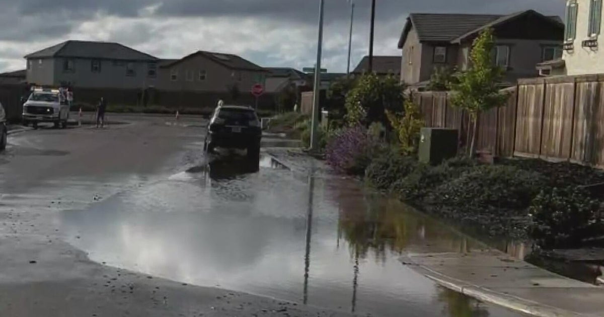 Manteca neighborhood sounds the alarm after streets flood in storm