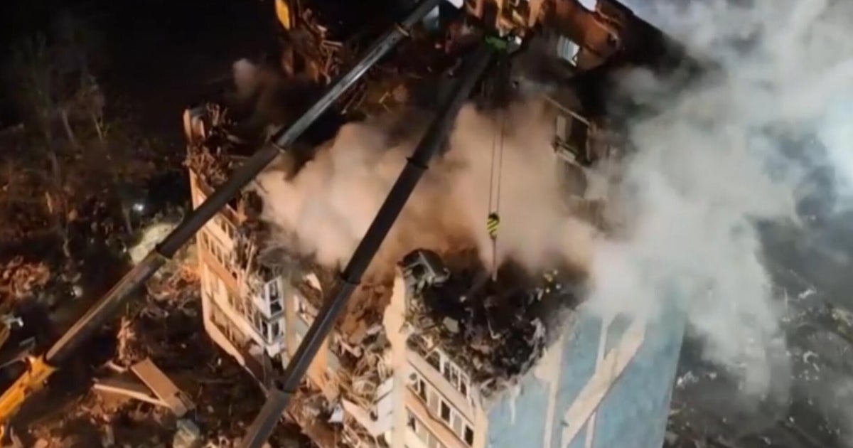 U.S. officials explore ways to end Russia-Ukraine war as deadly strikes continue