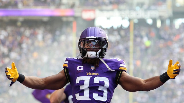 Chicago Bears v Minnesota Vikings - NFL 2025 