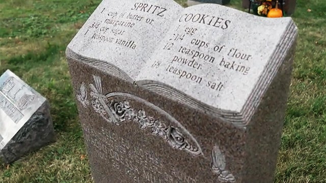spritz-cookies-gravestone-recipe-1280.jpg 