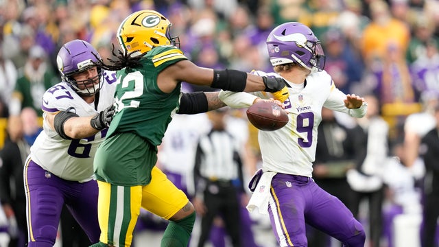 Minnesota Vikings v Green Bay Packers 