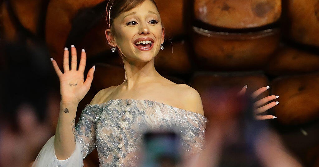 Man who rushed Ariana Grande at "Wicked: For Good" premiere deported