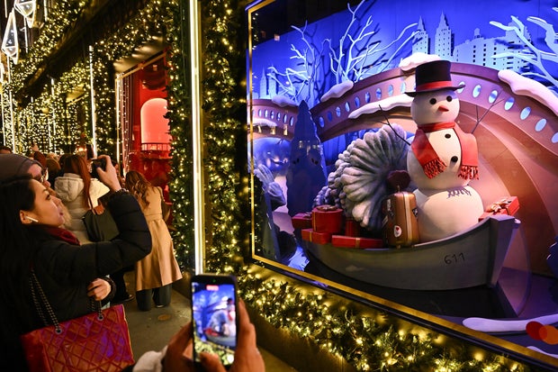 2025 Saks Fifth Avenue Holiday Light Show and Window Reveal