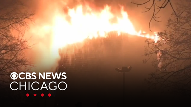Fire engulfs apartment building in Carpentersville