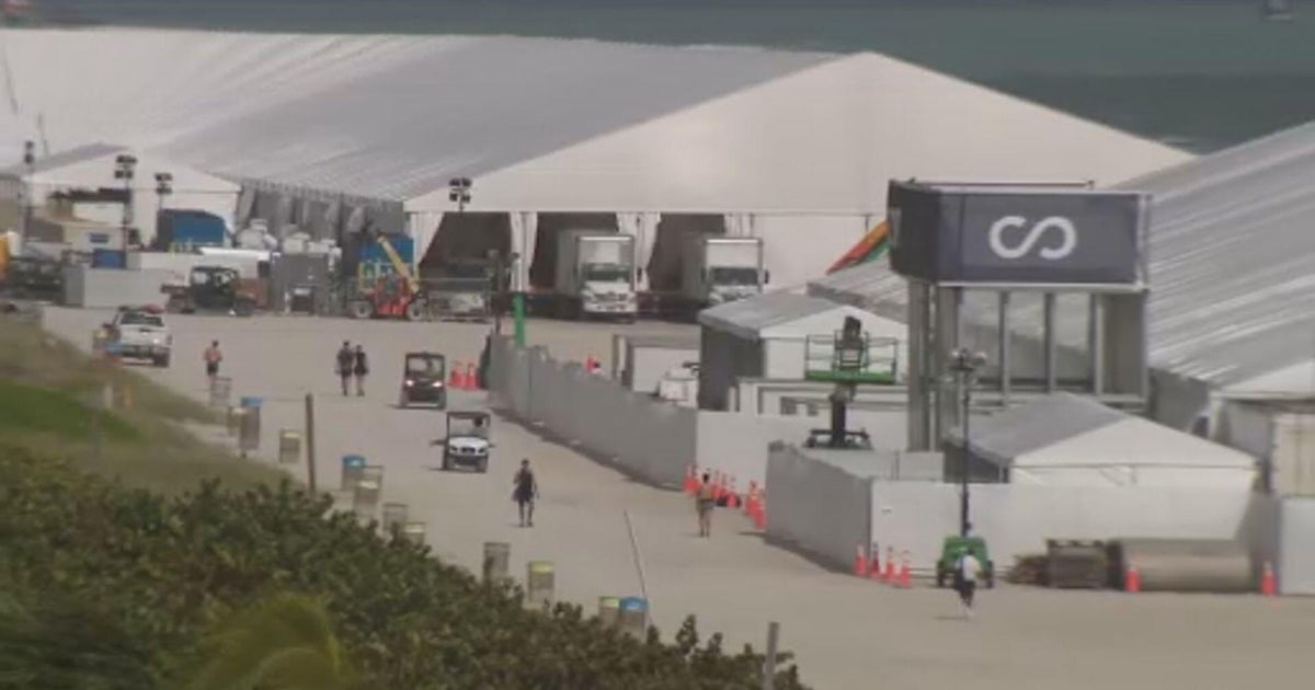 Miami Art Week preps bring in tourism boon, but traffic deters locals from staying around