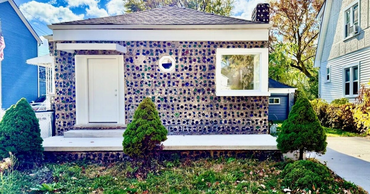 cbsnews.com - Paula  Wethington - Hazel Park Bottle House, built in 1937 with glass bottle exterior, on the market