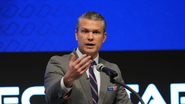 franklin - 11/10/06 - MISSISSAUGA, ONTARIO - Kids from Dolly Fox's kindergarten class read Franklin 