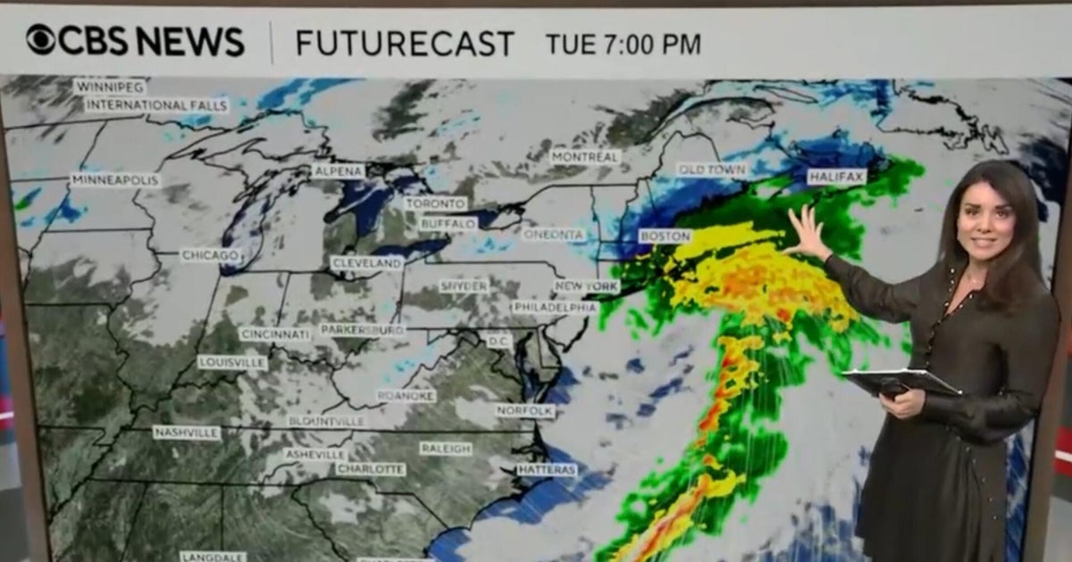 Storm brings snow, ice to East Coast