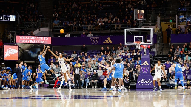 COLLEGE BASKETBALL: DEC 03 UCLA at Washington 