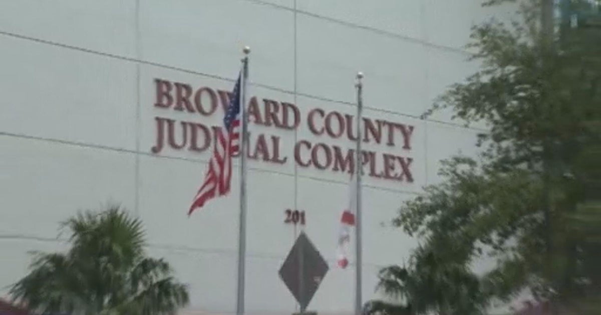 Old Broward County Courthouse comes down after years of complaints
